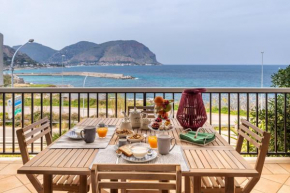 Il Mare in una Stanza by DomuSicily Mondello